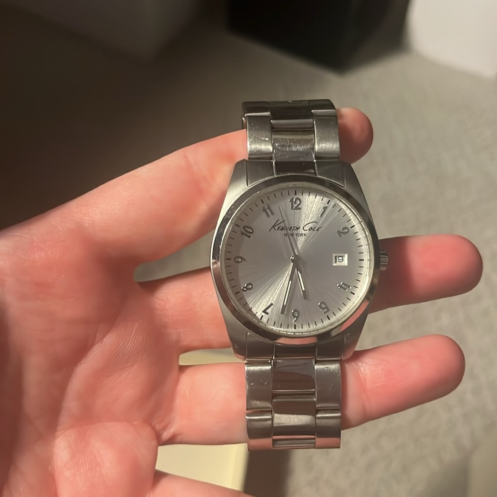 Kenneth Cole watch - Picture 3 of 5
